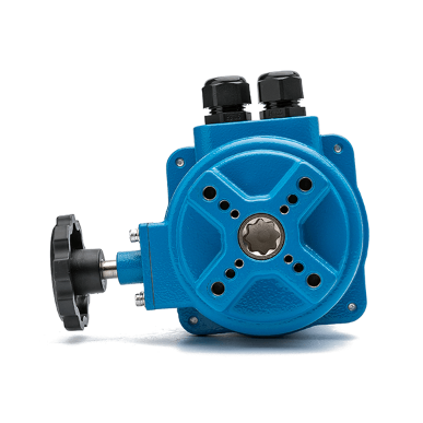 Como o atuador elétrico da engrenagem helicoidal desempenha o papel no tratamento da água?